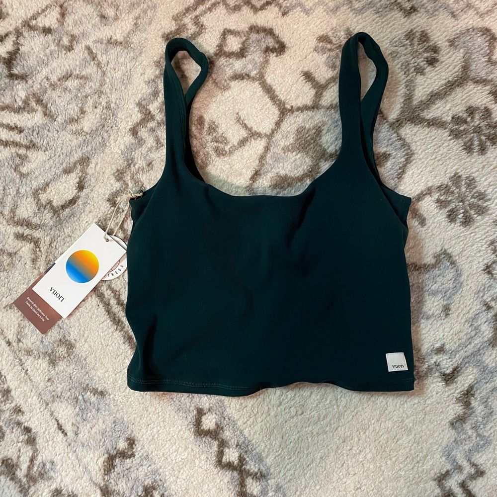 Vuori Daily Crop Top New with Tags